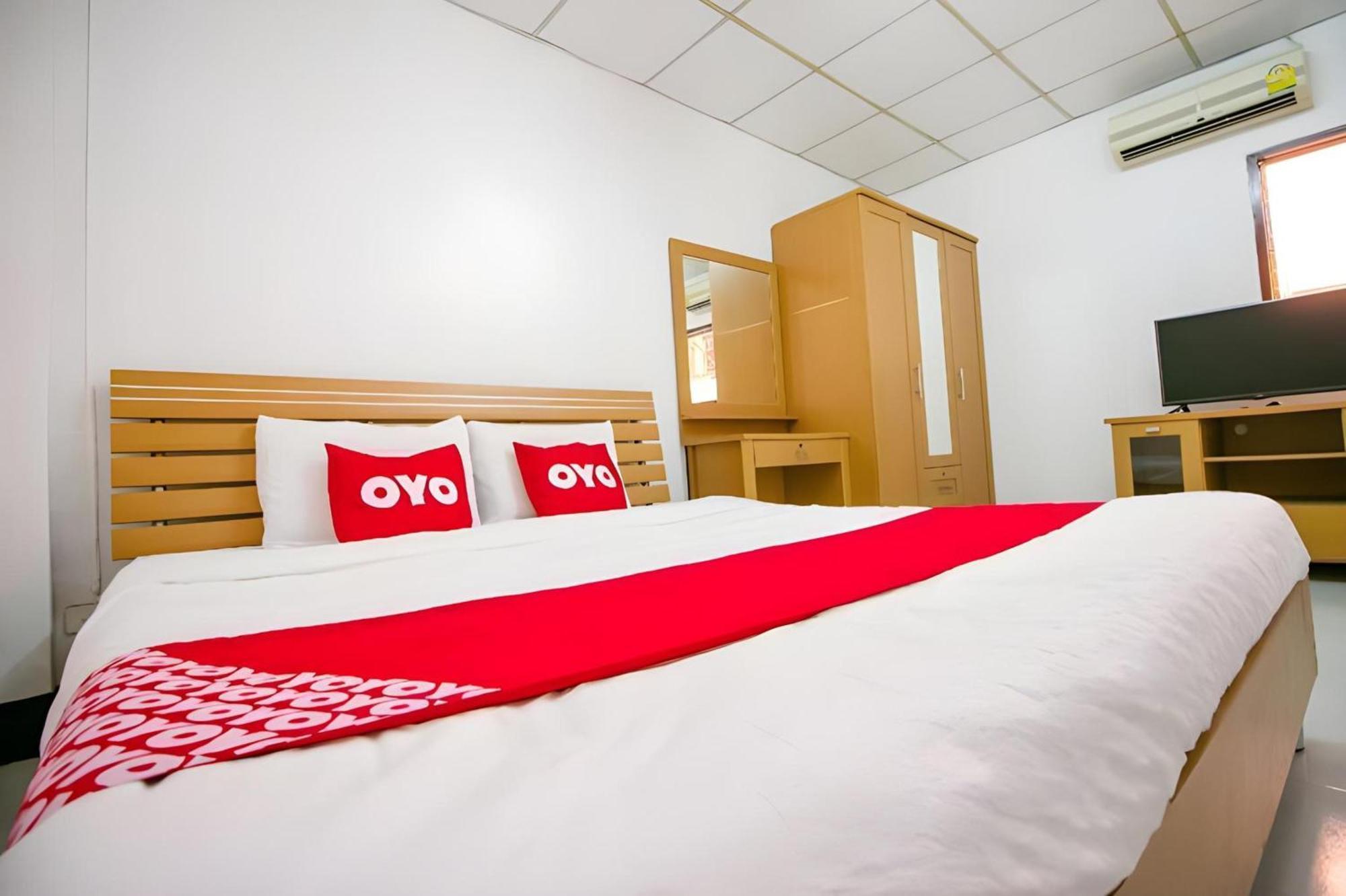 OYO 525 MRT Phetkasem 48-1 Place Bangkok Kültér fotó